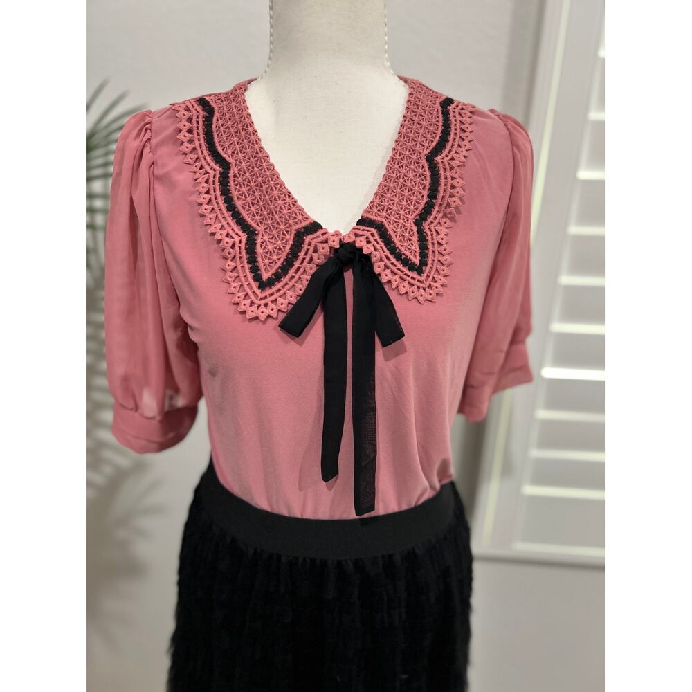 Vintage Zero 2 Eight Rose Shirt Black Lace Collar wm small